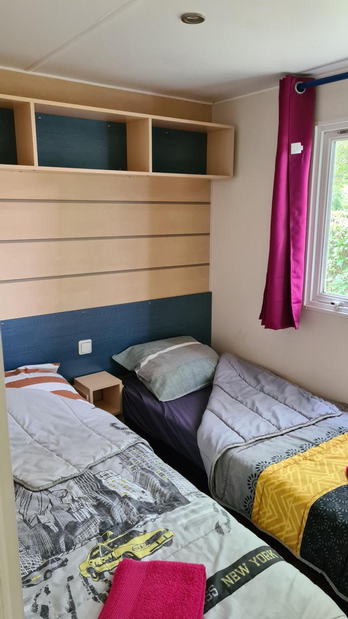 Mobil-Home 1à 4 Personnes Attigny Esterno foto